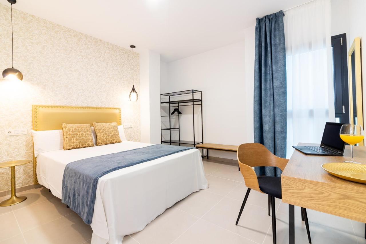 Апартаменты Malaga Center Flat Mariblanca 12 Sun & Terrace Boutique Экстерьер фото