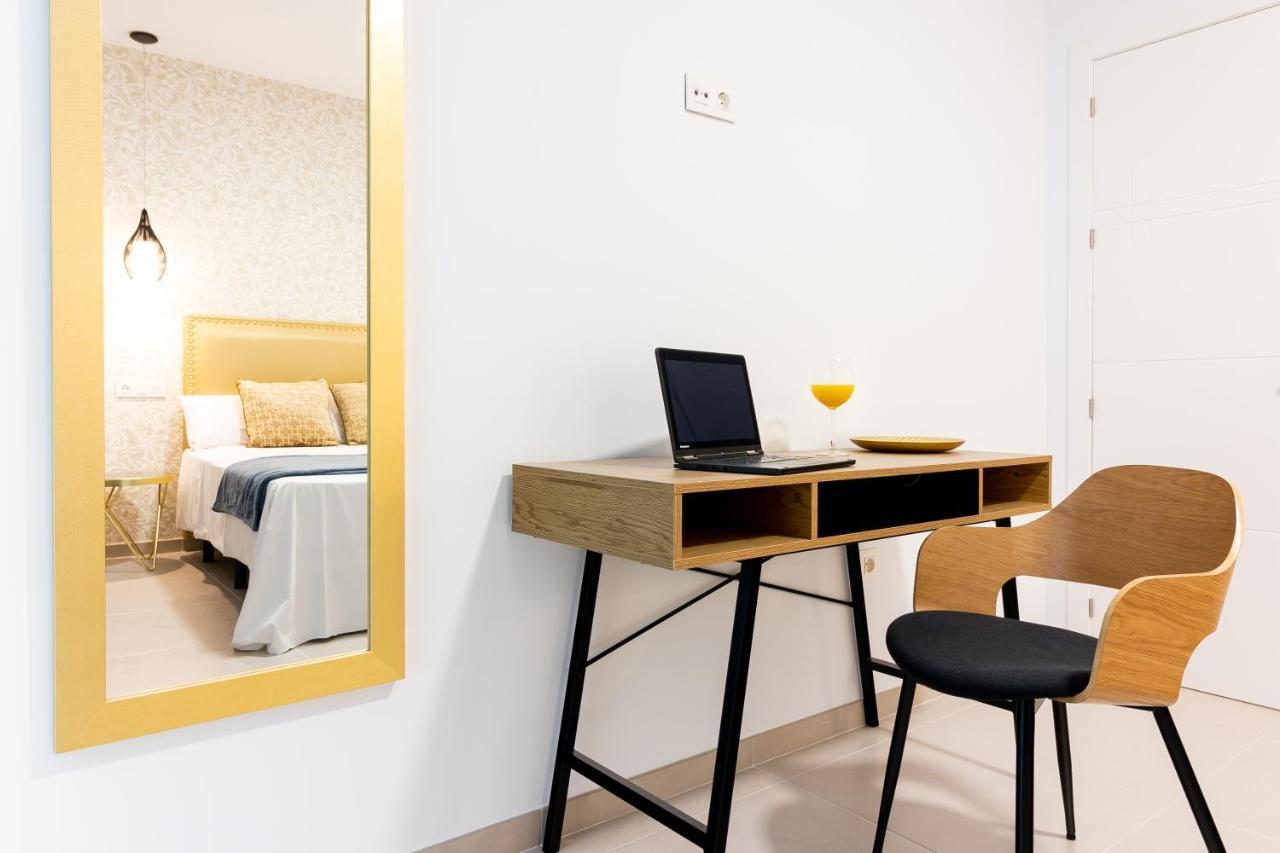 Апартаменты Malaga Center Flat Mariblanca 12 Sun & Terrace Boutique Экстерьер фото